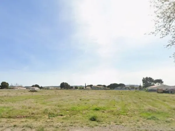 Terrain 313 m²