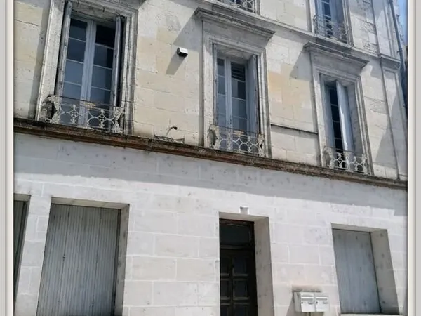 Bien immobilier de rendement Vente Chalais  250m² 126000€