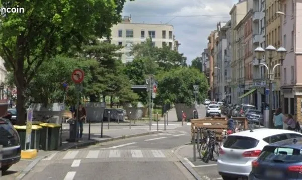 Bureau 90 m²