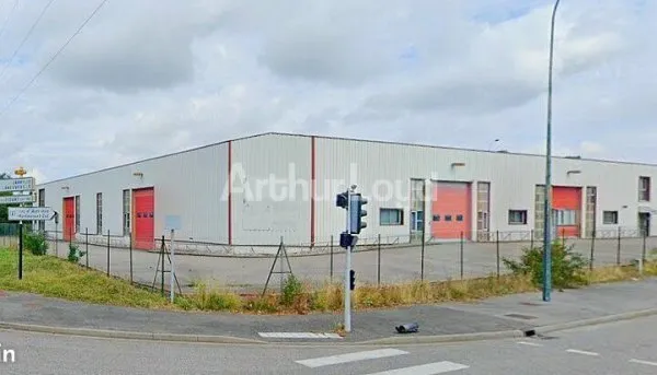 Local d'activité 767 m²