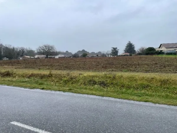 Terrain 1700 m²