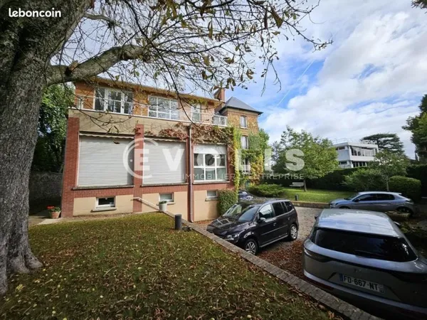 Bureaux 56 m²