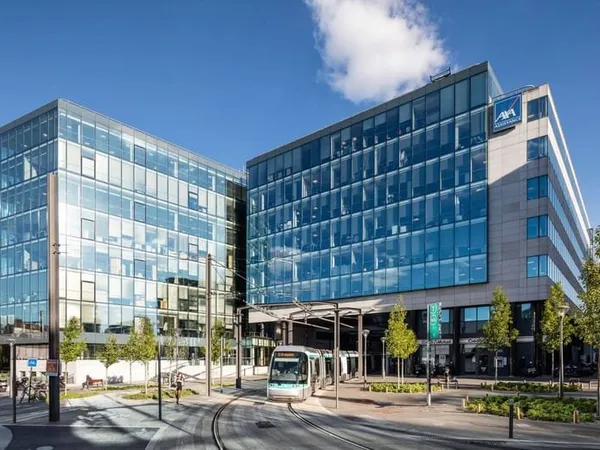 Bureaux 6 pièces 899 m²