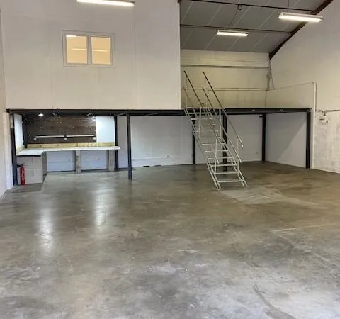 Commerce Location Saint-Pargoire 3p 165m² 650€