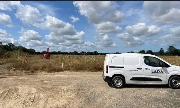 Terrain à bâtir de 470 m² à FERRIERES (17)