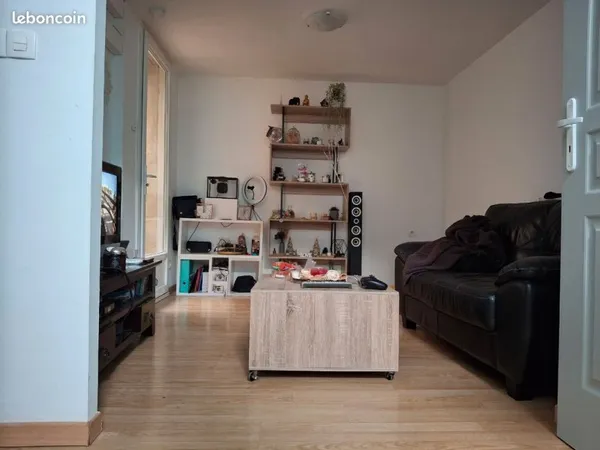 Location appartement non meublé BAGNOLS SUR CEZE