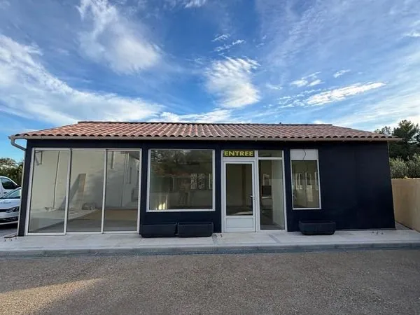 Local d’activité et entrepôt Location Le Muy 2p 70m² 1150€