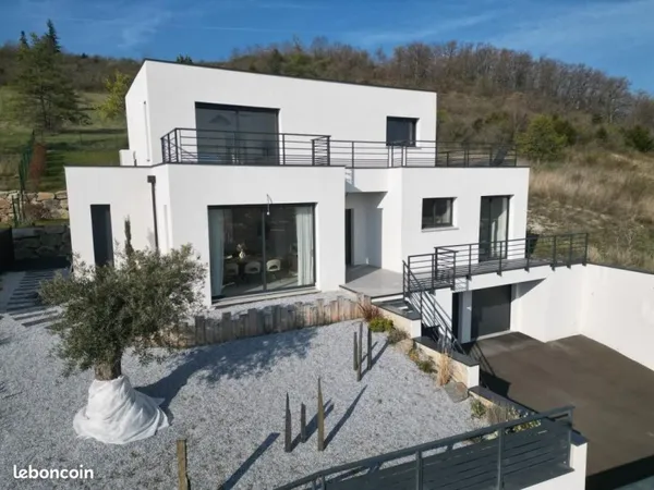 Maison 5 pièces 150 m²