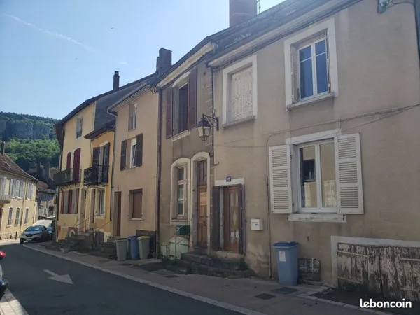 Maison à Poligny