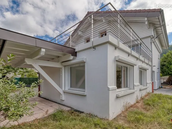 Maison 11 pièces 265 m²