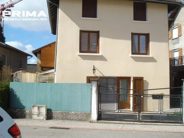 MAISON DE VILLAGE