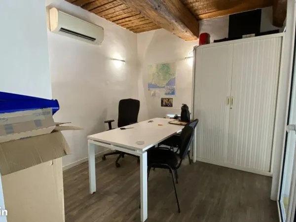 Local bureaux 52 m²