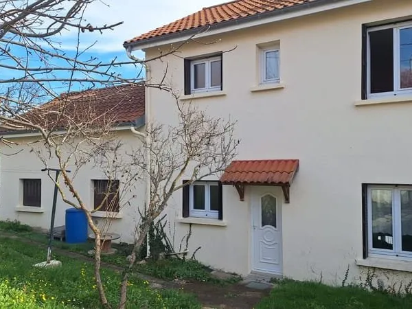 Maison Cournon D Auvergne 4 pièce(s) 90 m2