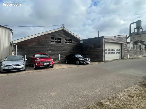 Local industriel 791 m²