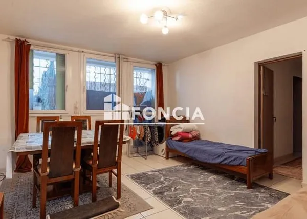 Appartement T3 en rdc surelevé