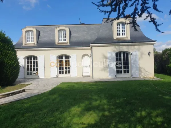 Maison 6 pièces 195 m²