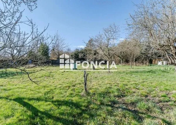 Terrain constructible 870 m²