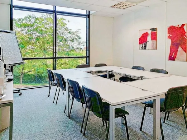 Accès tout inclus à des espaces de bureau professionnels pour 4 personnes à Orleans Coligny