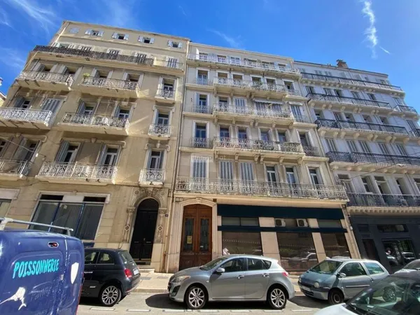 Immeuble 2 pièces 77 m²