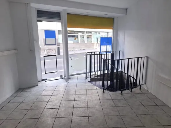 Local commercial 75 m²