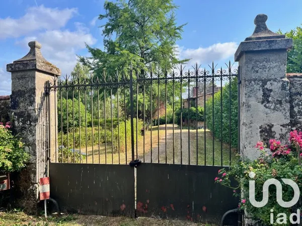 Maison 7 pièces 249 m²