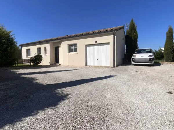 MAISON RECENTE DE PLAIN PIED A LAMONZIE ST MARTIN