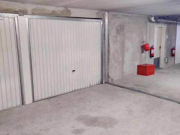 Location garage 14m2