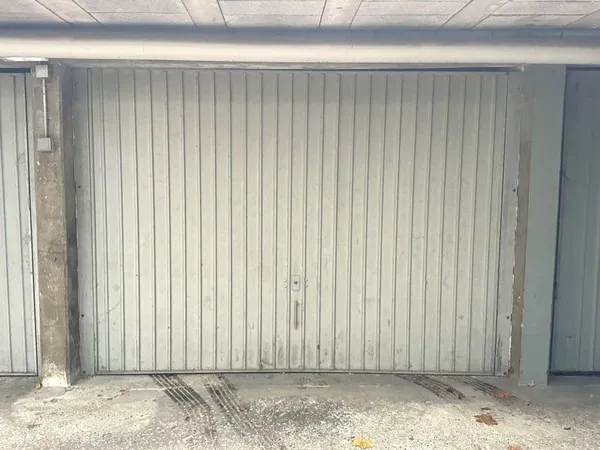 Garage fermé et sécurisé à louer Lyon 8 (général André)