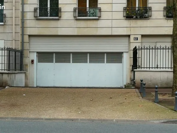 Place parking sécurisée Villa Haussmann