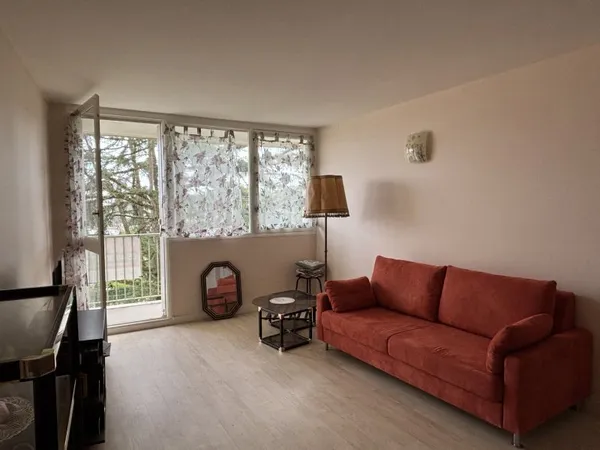 APPARTEMENT T4 - PROCHE RICM