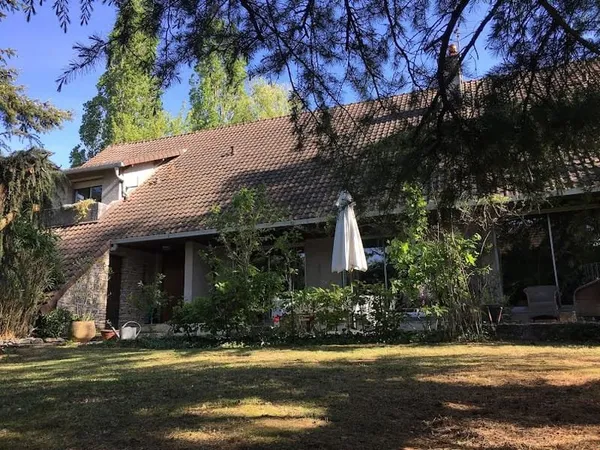 Propriété 10 pièces 327 m²