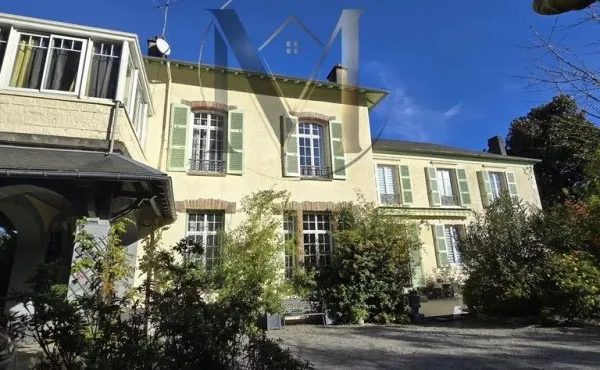 Maison de luxe 10 pièces 274 m²