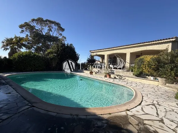 MAISON INDIVIDUELLE AU CALME AVEC PISCINE