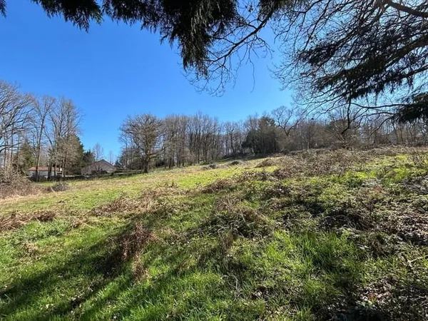 Terrain 5507 m²