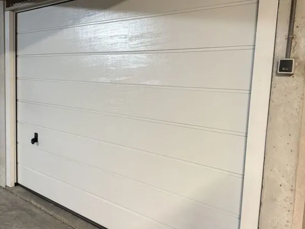 Garage sécurisé dans copropriété