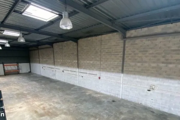LOCAL D'ACTIVITE 460 m² ROGNAC