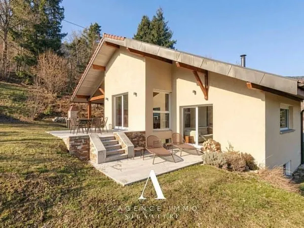 Maison 8 pièces 249 m²