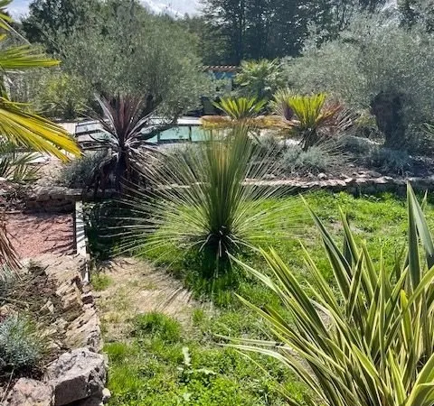 Magnifique villa, de plein pied de 160m² Garage de 48 m²