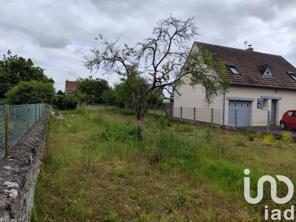 Terrain 604 m²