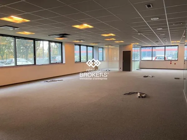 Bureaux 300 m²