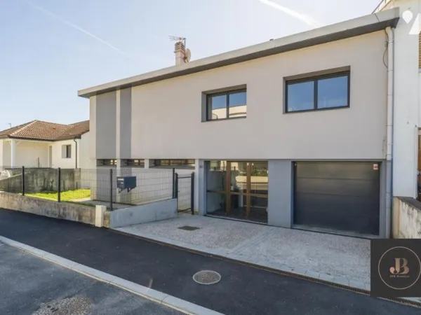 Maison 6 pièces 148 m²