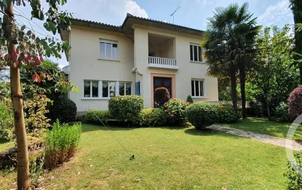 Maison 7 pièces 219 m²
