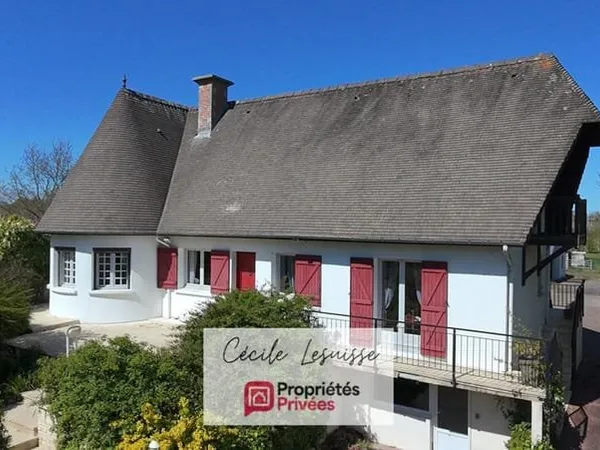 Maison d'exception à Saint-Antoine-la-Forêt - Un havre de paix spacieux et confortable