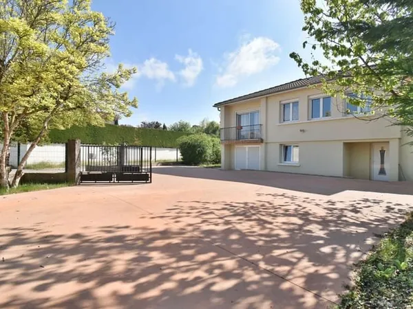 Maison 6 pièces 130 m²