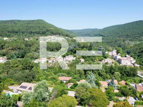 Villa 9 pièces 208 m²