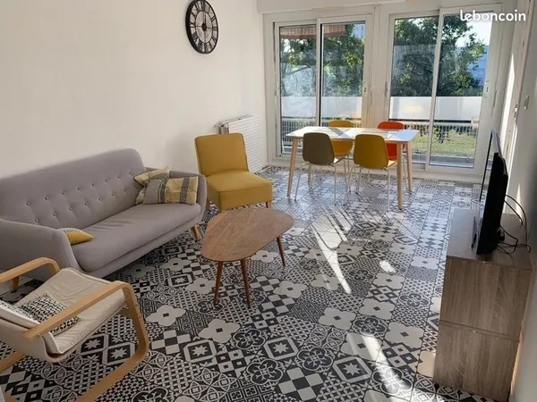 Chambre 12m2 avec salle de bain privative en colocation Talence kedge