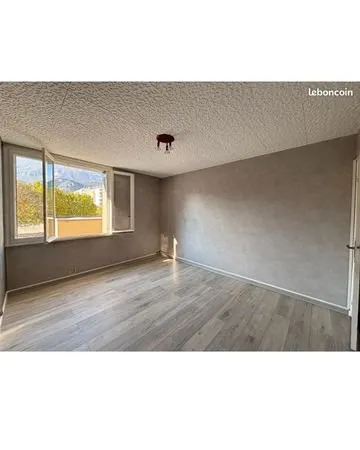 Appartement T2 42 m2 le Pont-de-Claix