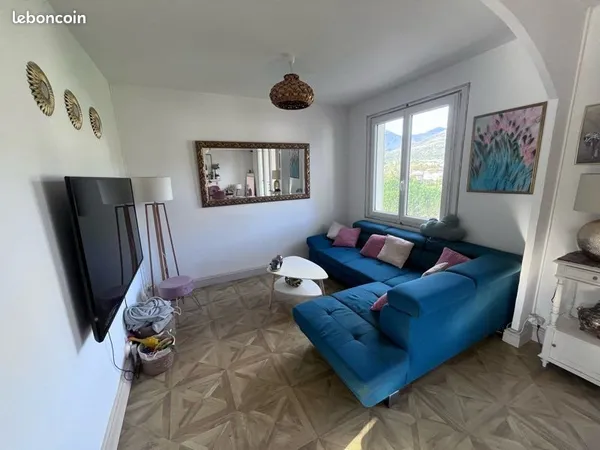 Appartement T3 meublé à Quillan