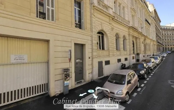 Parking 13 m²