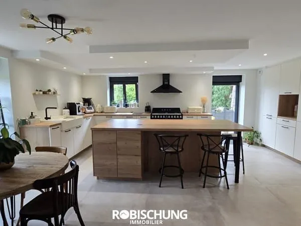 STETTEN : Magnifique maison rénovée de 239 m2